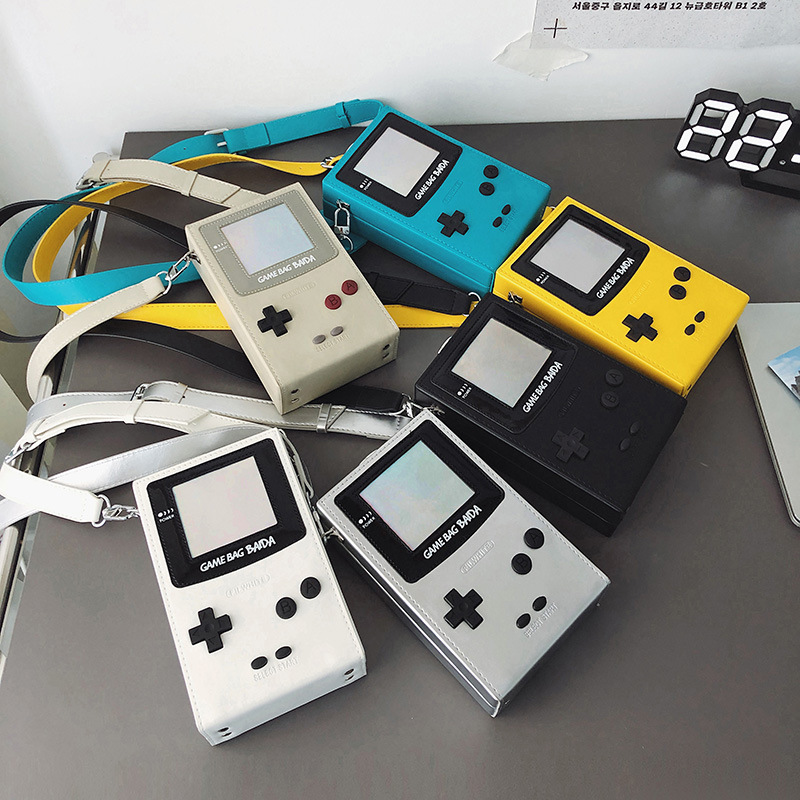 ユニークなクリエイティブゲーム機型クロスボディミニバッグ、フ - Retro Gaming Machine のレビューと価格